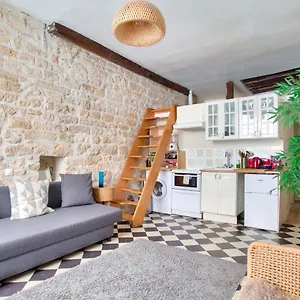 Cozy 1 Mezzanine & 1bedroom Louvre Moulins Free Netflix Apartment