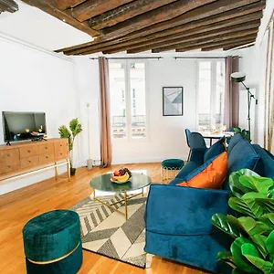 Louvre - Rivoli Apartment