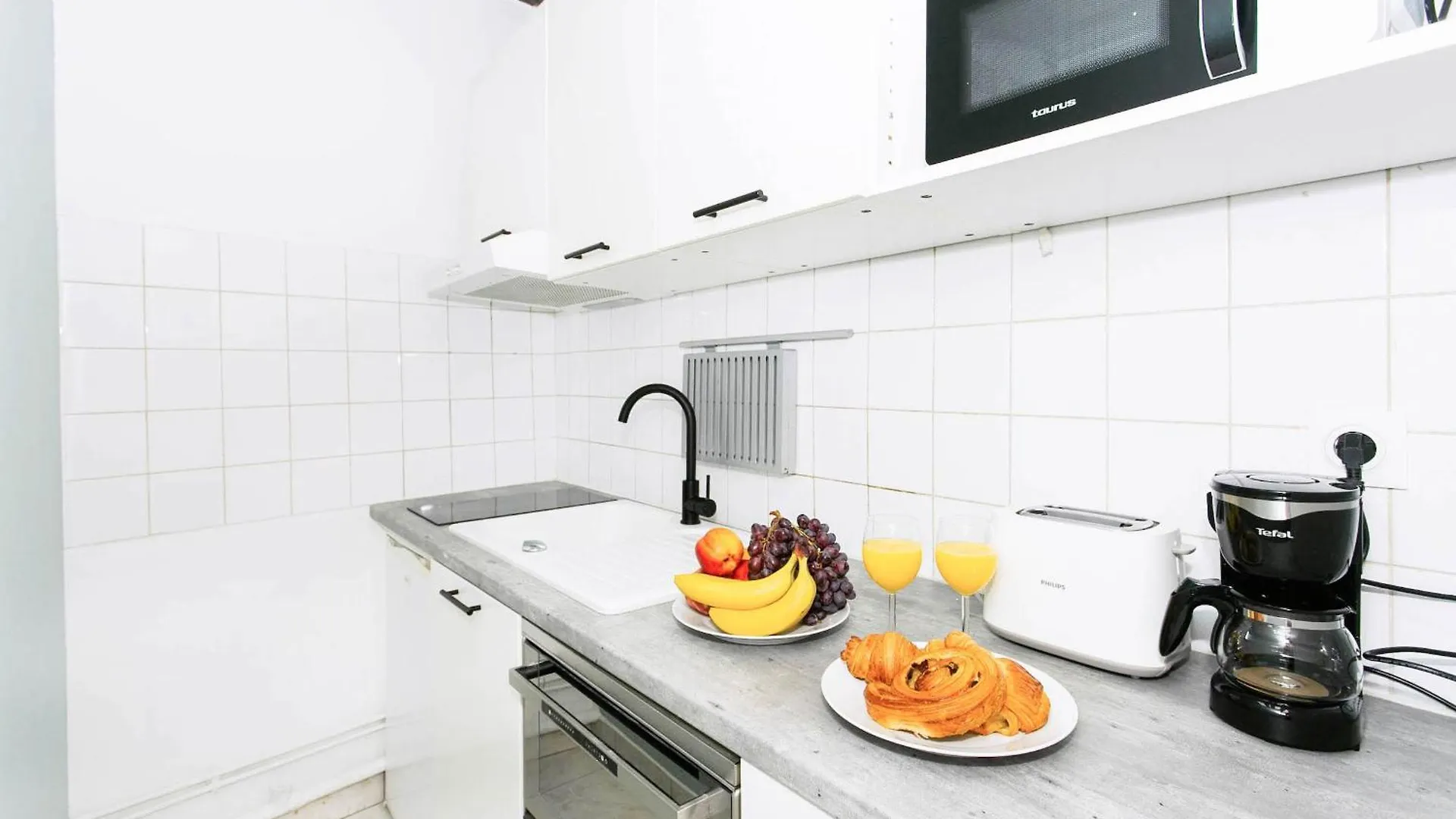 Le Louvre & Rivoli - 1Br - Cityapartmentstay Paris 0*,  France
